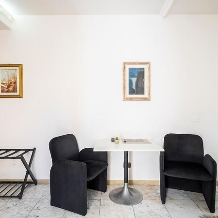 11 Duomo - Monolocale Caratteristico Apartman Firenze Kültér fotó
