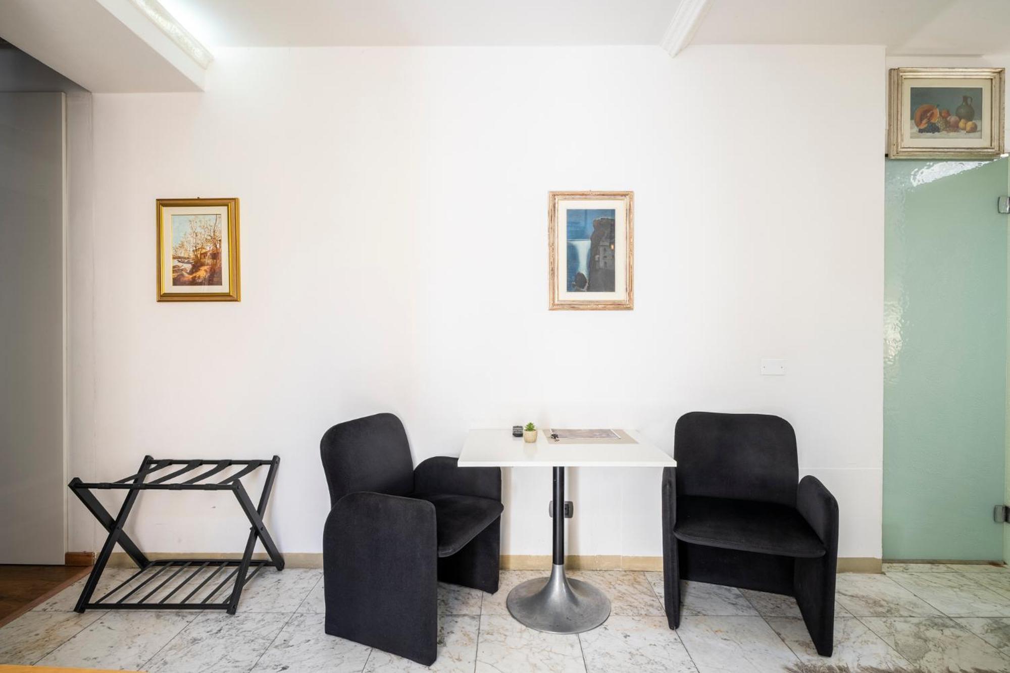 11 Duomo - Monolocale Caratteristico Apartman Firenze Kültér fotó
