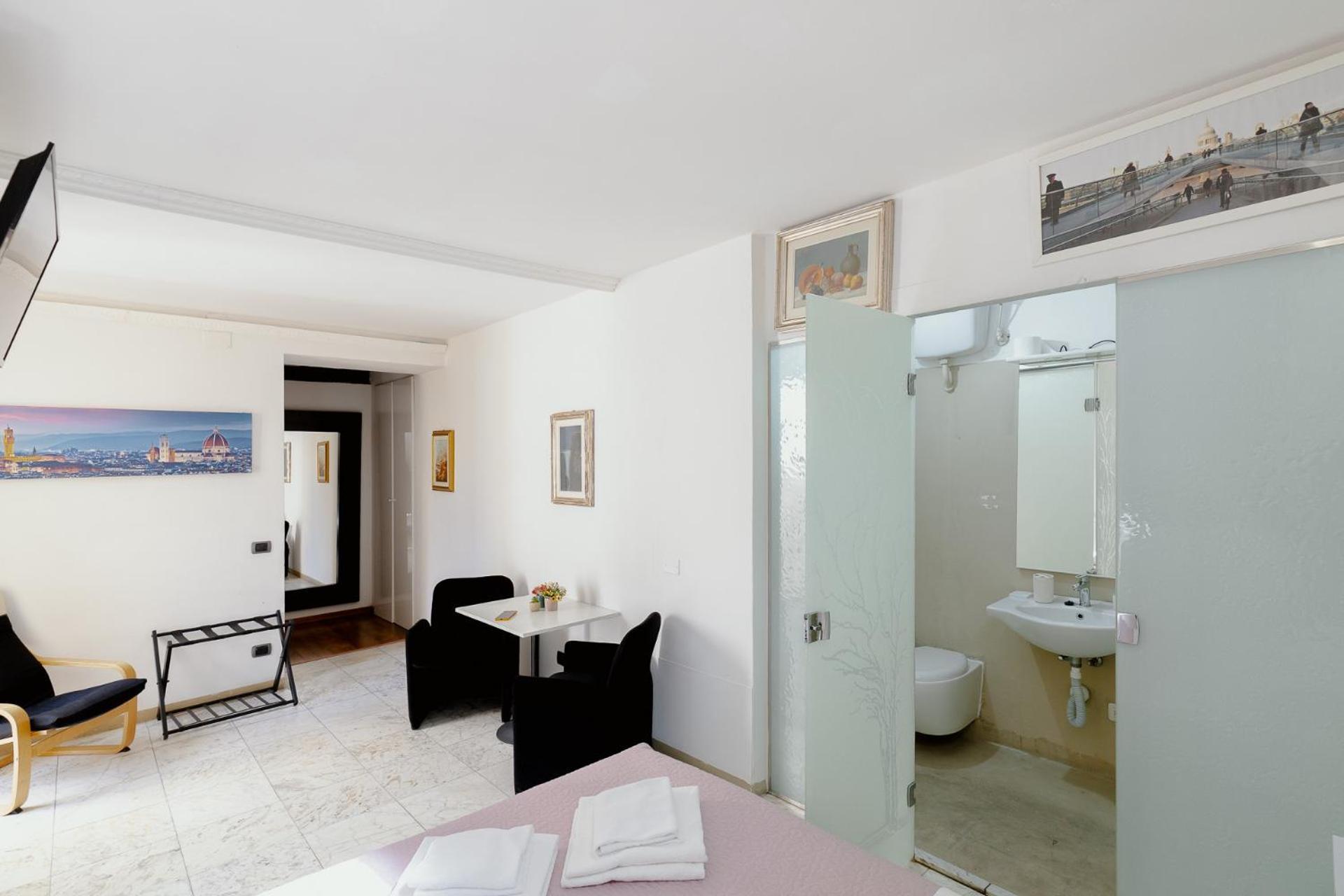 11 Duomo - Monolocale Caratteristico Apartman Firenze Kültér fotó